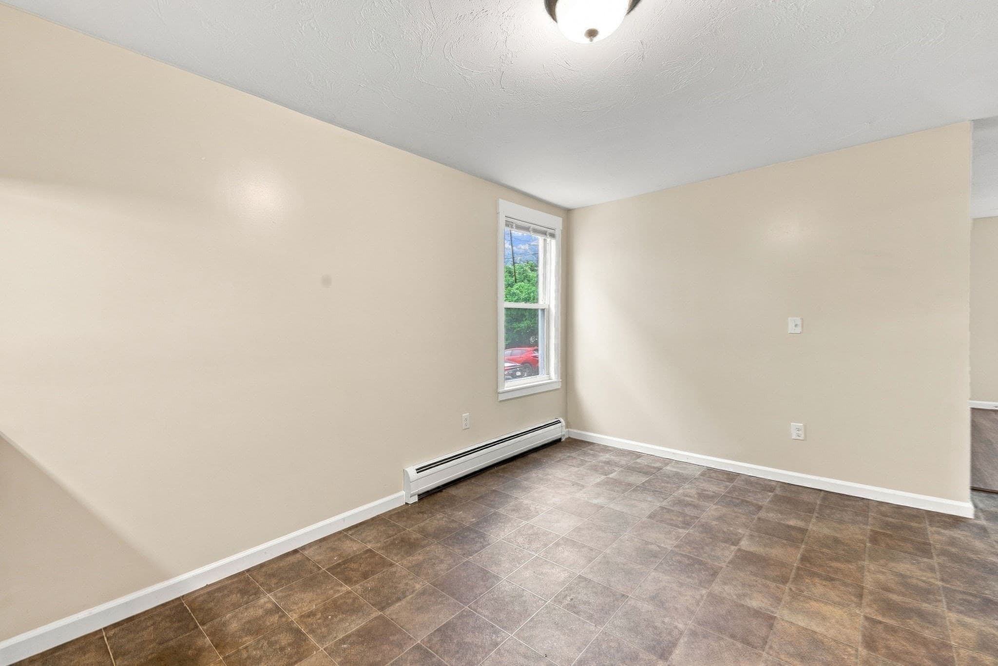 3 Family - 3 Units Up/Down at 27 Regan St, Gardner MA 01440, Gardner, photo 11 of 42