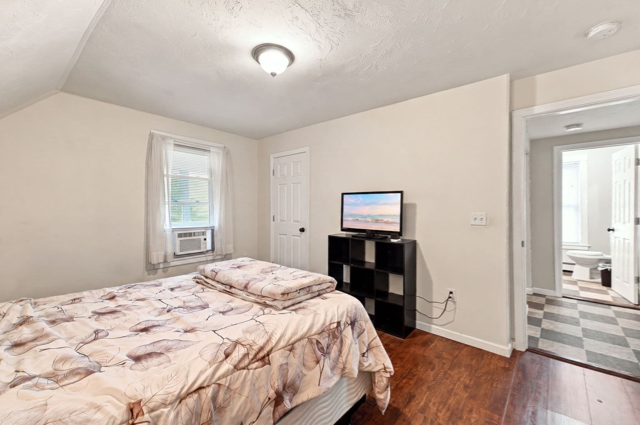 3 Family - 3 Units Up/Down at 27 Regan St, Gardner MA 01440, Gardner, photo 31 of 42