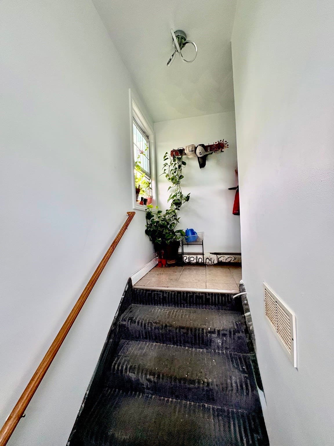2 Family - 2 Units Up/Down at 32 Grant Street, Lynn MA 01902, Lynn, photo 15 of 31