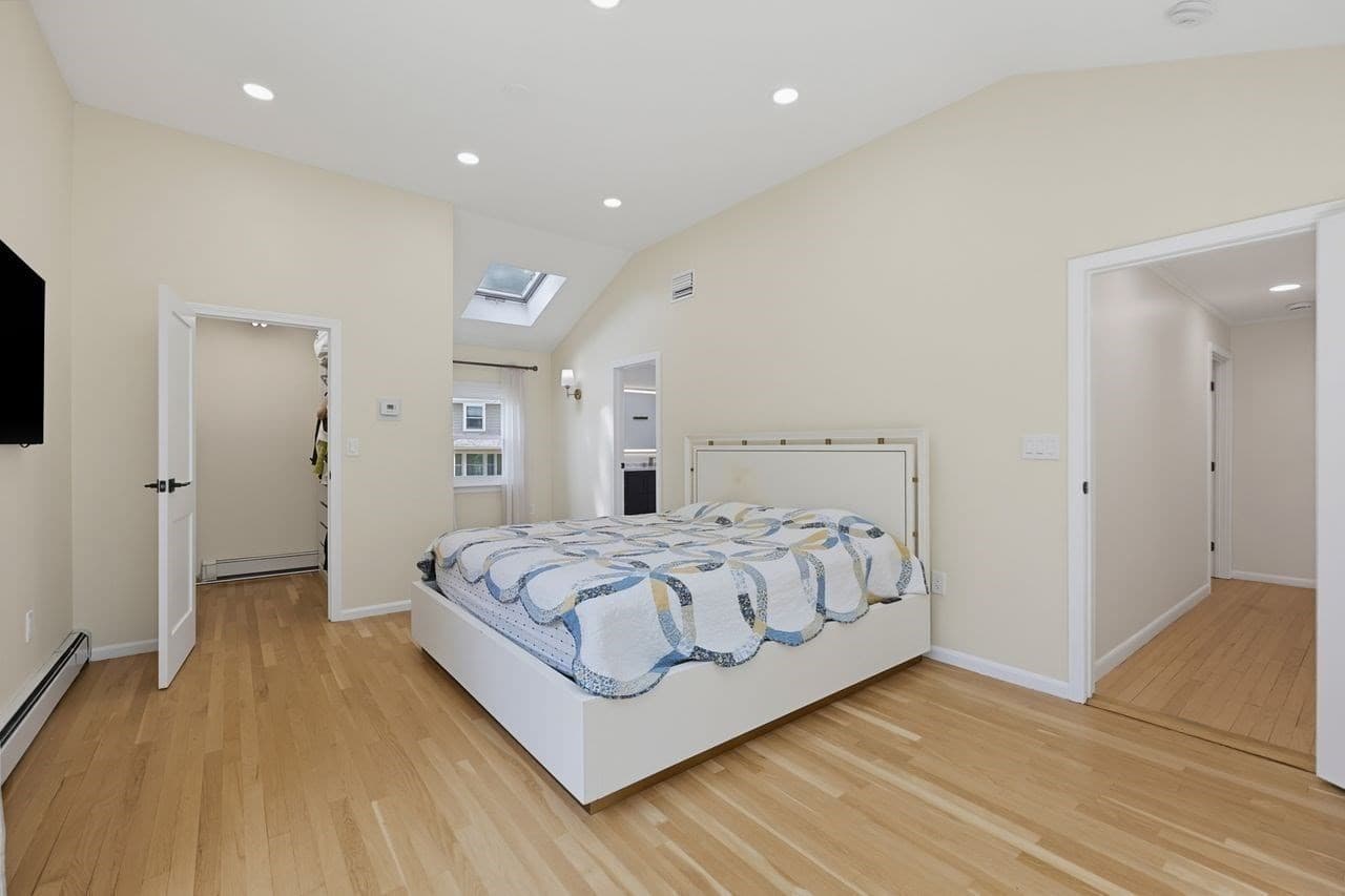 Single Family Residence at 138 Tolman Street, Newton MA 02465, photo 16 of 31