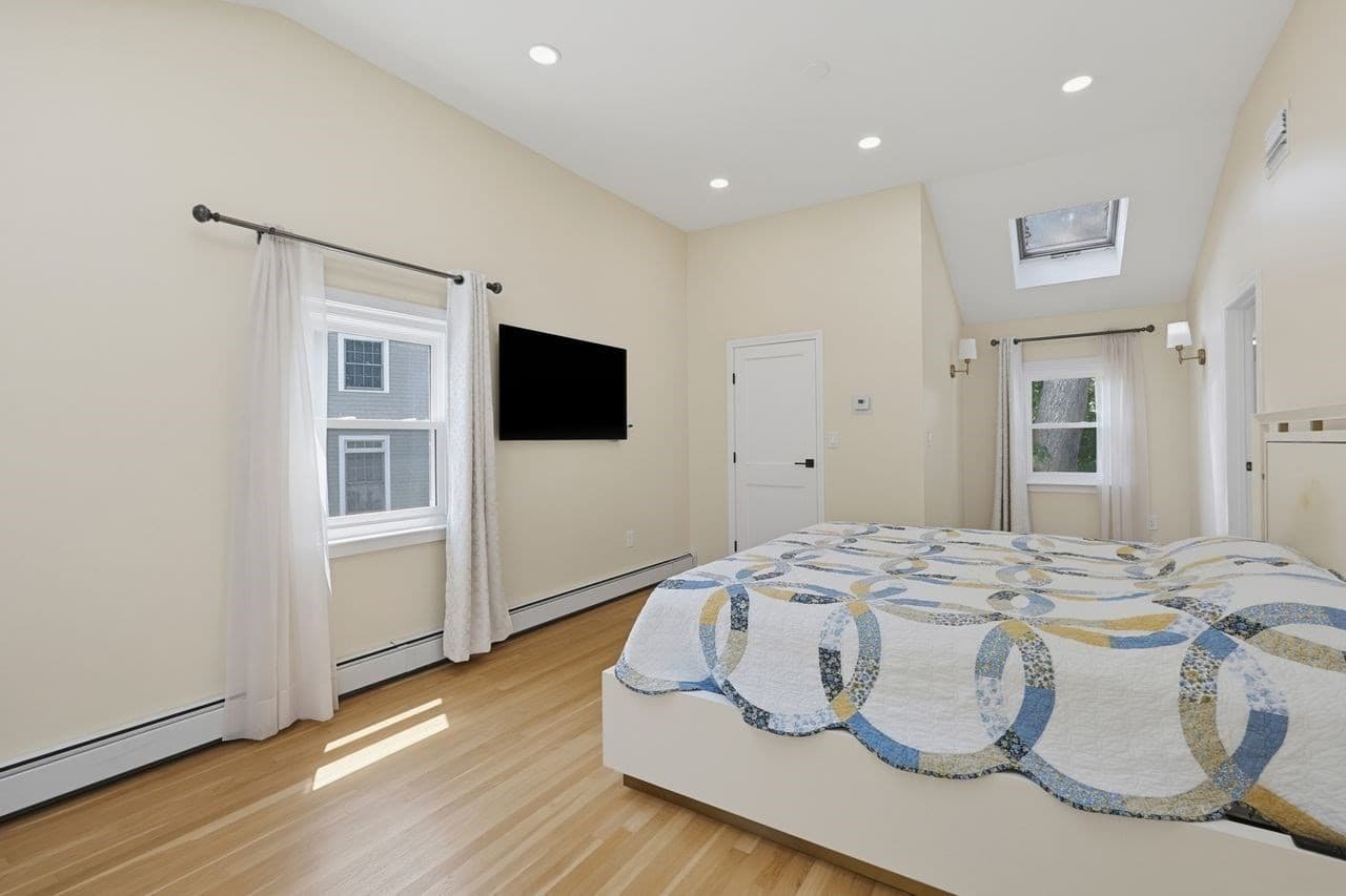 Single Family Residence at 138 Tolman Street, Newton MA 02465, photo 14 of 31