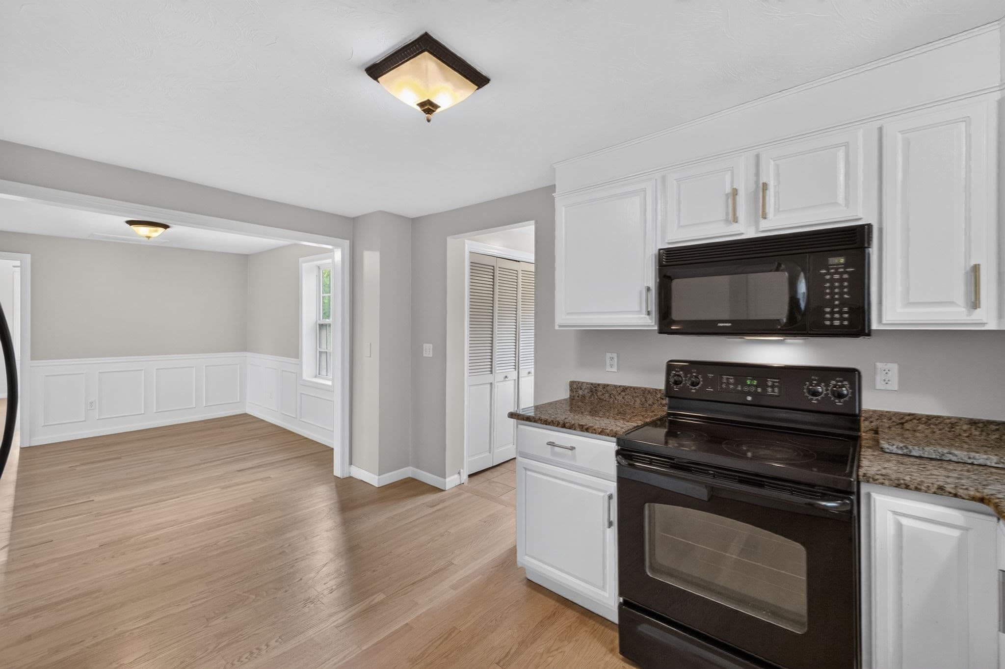 2 Family - 2 Units Up/Down at 8 Albert Dr, Millville MA 01529, Millville, photo 21 of 41