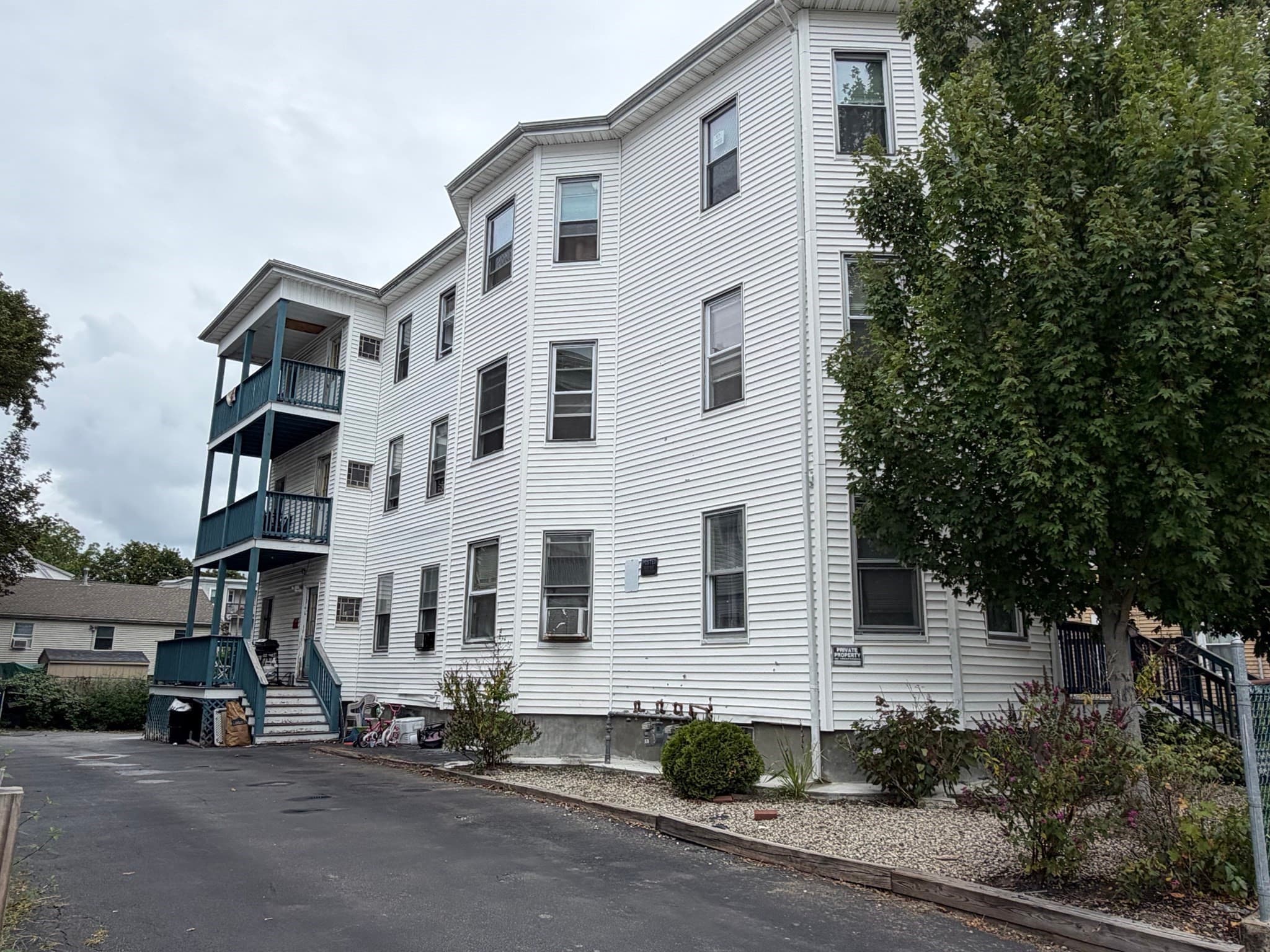 3 Family at 957 Warren Avenue, Brockton MA 02301, Brockton, photo 2 of 22