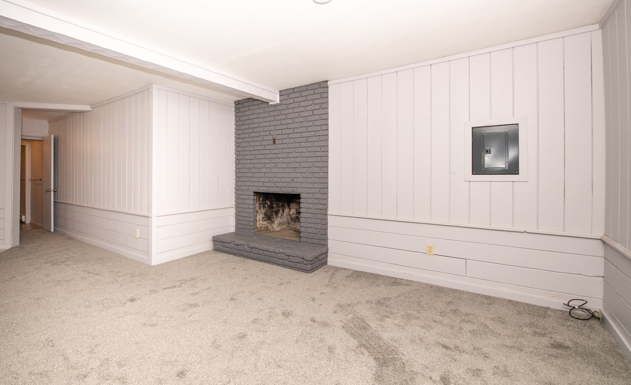 4 Family at 595 Main St, Acushnet MA 02743, photo 17 of 40