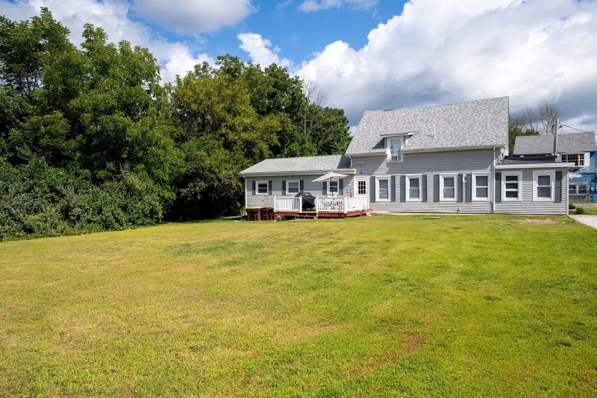 4 Family at 595 Main St, Acushnet MA 02743, photo 34 of 40