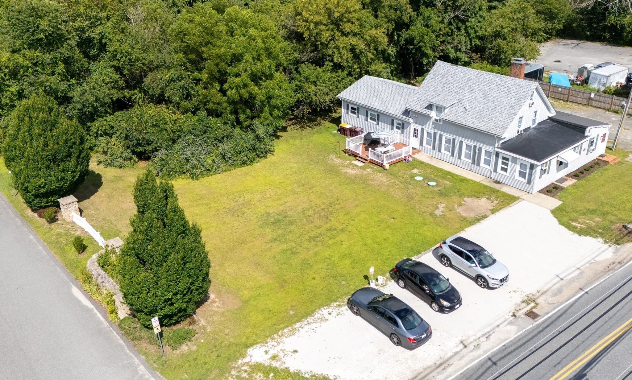 4 Family at 595 Main St, Acushnet MA 02743, photo 4 of 40