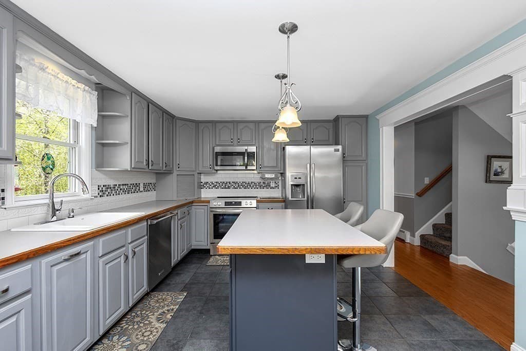 Single Family Residence at 2 Howard Ln, Lakeville MA 02347, Lakeville, photo 6 of 36