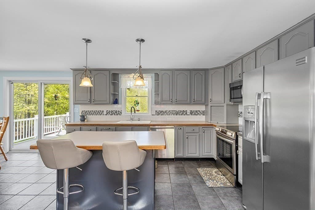 Single Family Residence at 2 Howard Ln, Lakeville MA 02347, Lakeville, photo 7 of 36