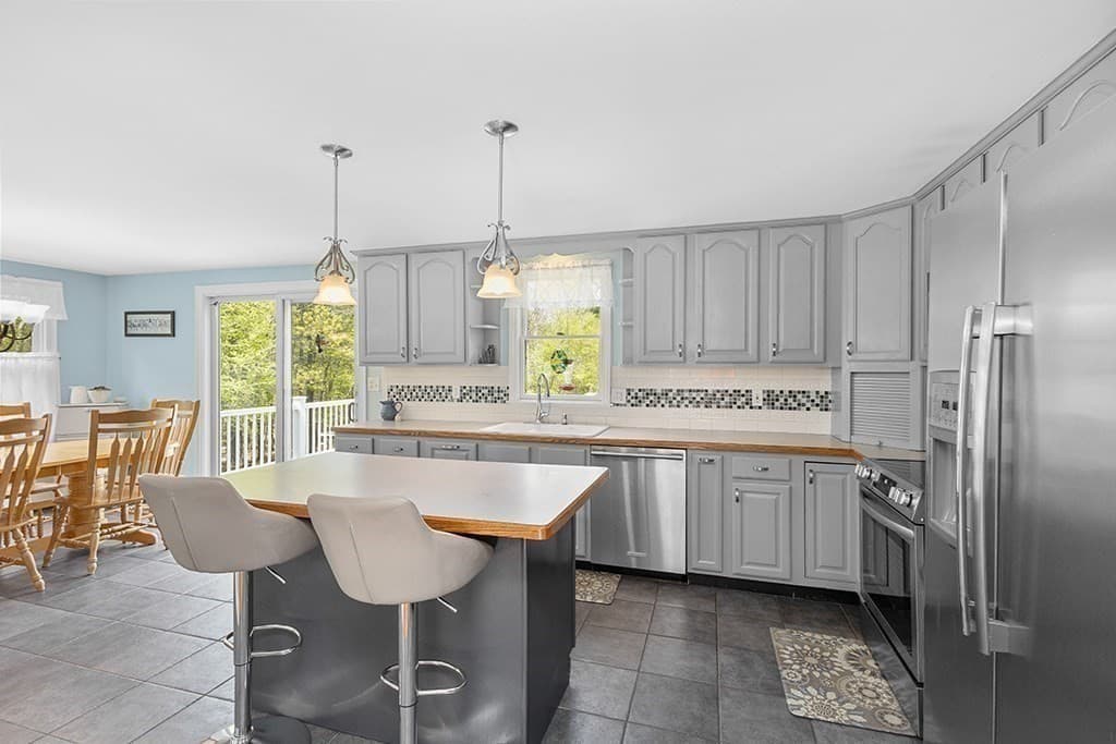 Single Family Residence at 2 Howard Ln, Lakeville MA 02347, Lakeville, photo 8 of 36