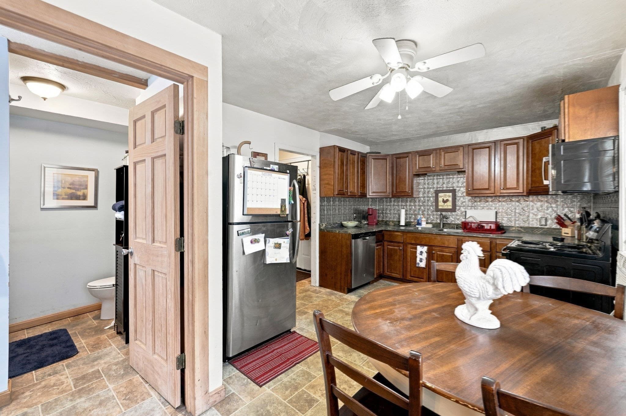 3 Family - 3 Units Up/Down at 17 Regan St, Gardner MA 01440, Gardner, photo 11 of 42