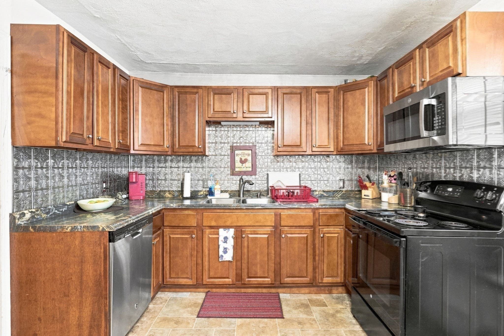3 Family - 3 Units Up/Down at 17 Regan St, Gardner MA 01440, Gardner, photo 8 of 42