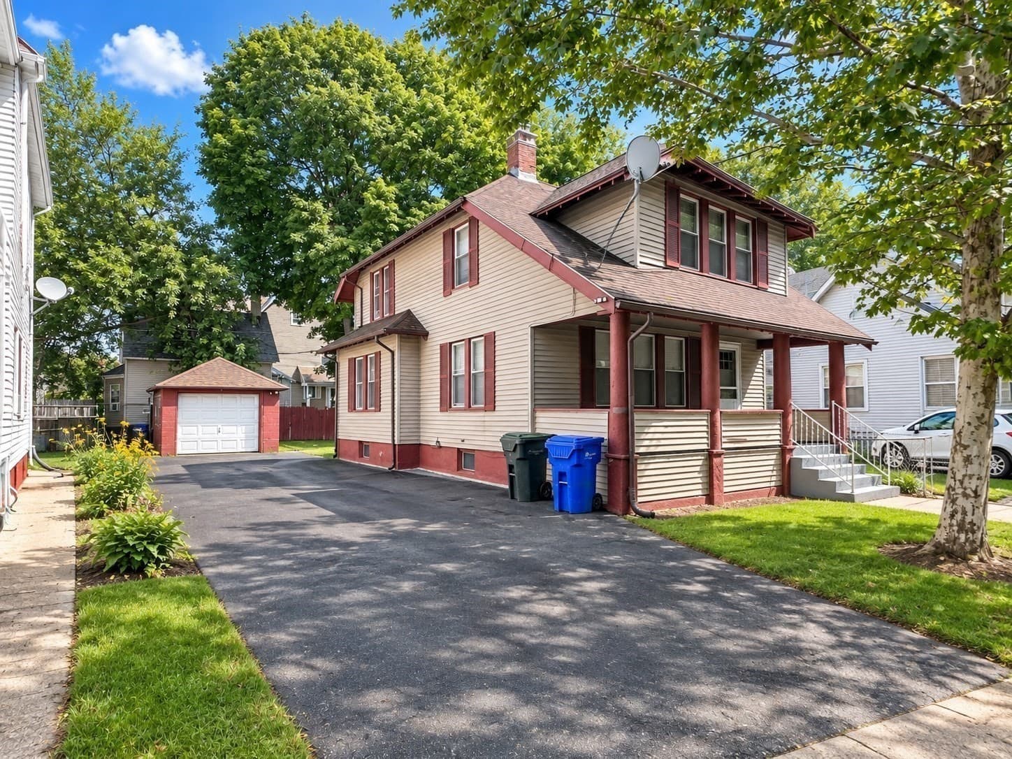 Single Family Residence at 65 Rochelle St, Springfield MA 01109, Springfield, photo 3 of 36