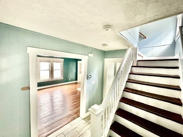 Single Family Residence at 65 Rochelle St, Springfield MA 01109, Springfield, photo 10 of 36