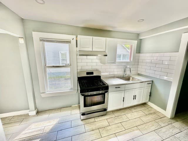 Single Family Residence at 65 Rochelle St, Springfield MA 01109, Springfield, photo 15 of 36