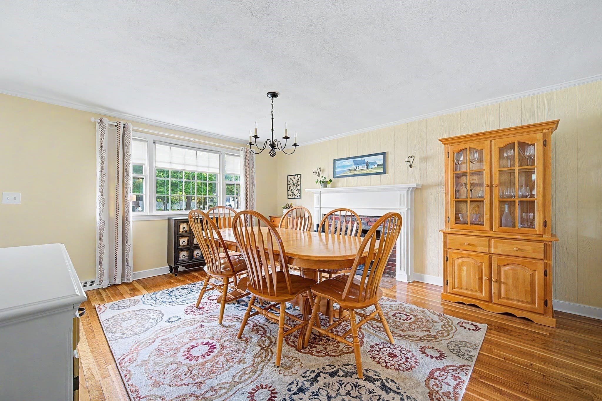 Single Family Residence at 592 Pond St, Franklin MA 02038, Franklin, photo 6 of 34