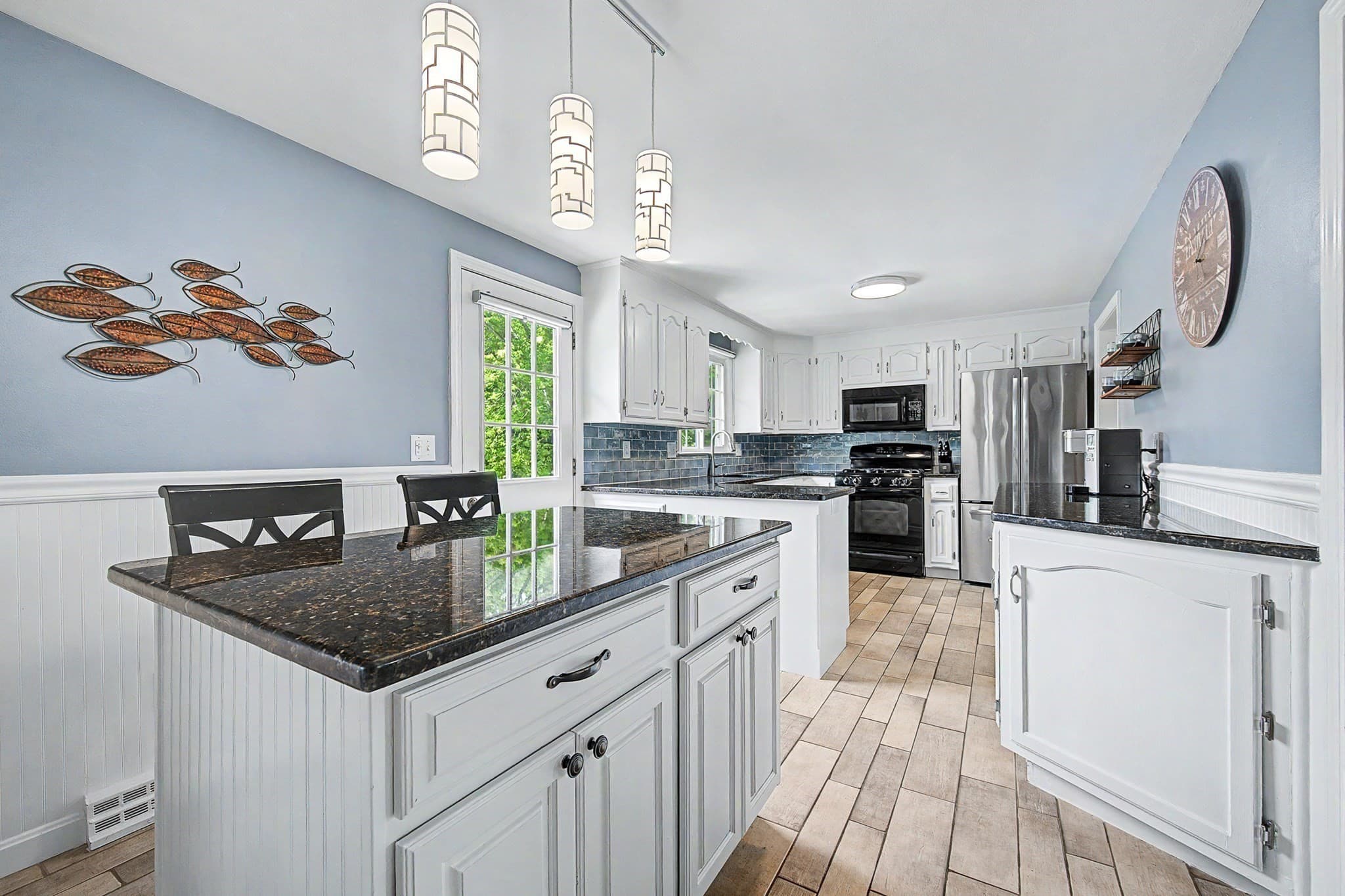 Single Family Residence at 592 Pond St, Franklin MA 02038, Franklin, photo 8 of 34