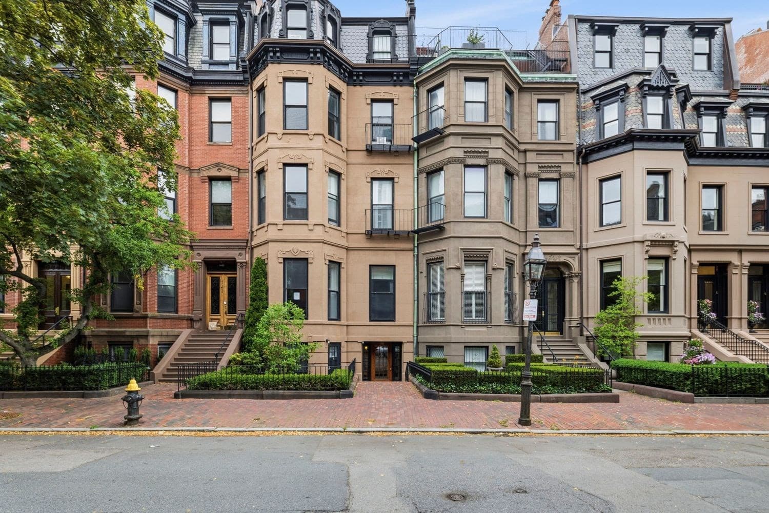 Condominium at 119 Marlborough # 6, Boston MA 02116, photo 9 of 11
