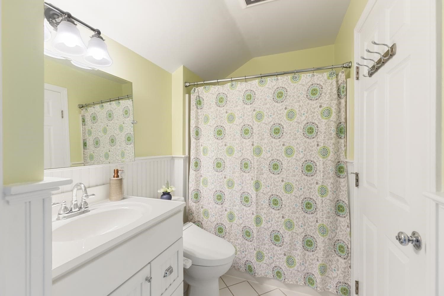 Condominium at 14 N Commons # C, Lincoln MA 01773, Lincoln, photo 27 of 38