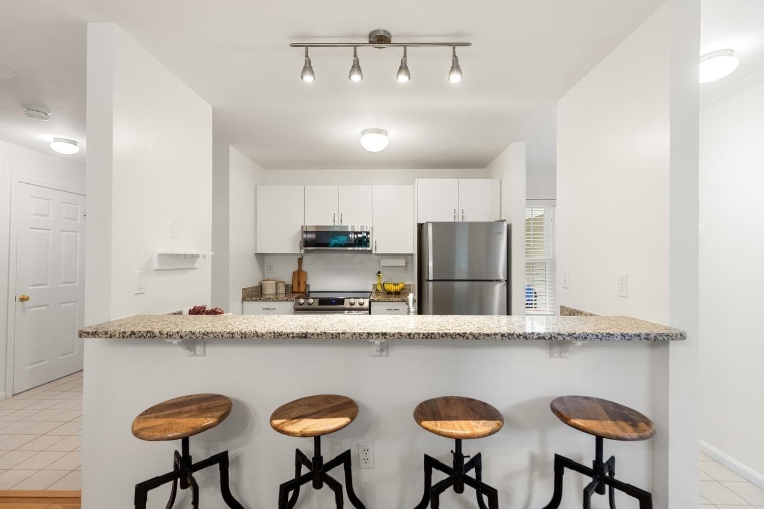 Condominium at 14 N Commons # C, Lincoln MA 01773, Lincoln, photo 17 of 38