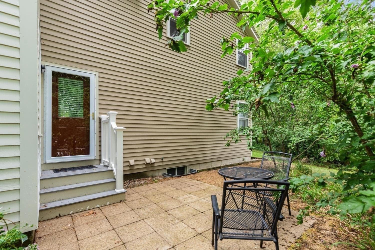 Condominium at 14 N Commons # C, Lincoln MA 01773, Lincoln, photo 34 of 38