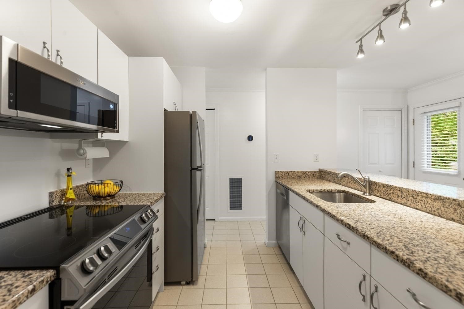 Condominium at 14 N Commons # C, Lincoln MA 01773, Lincoln, photo 19 of 38
