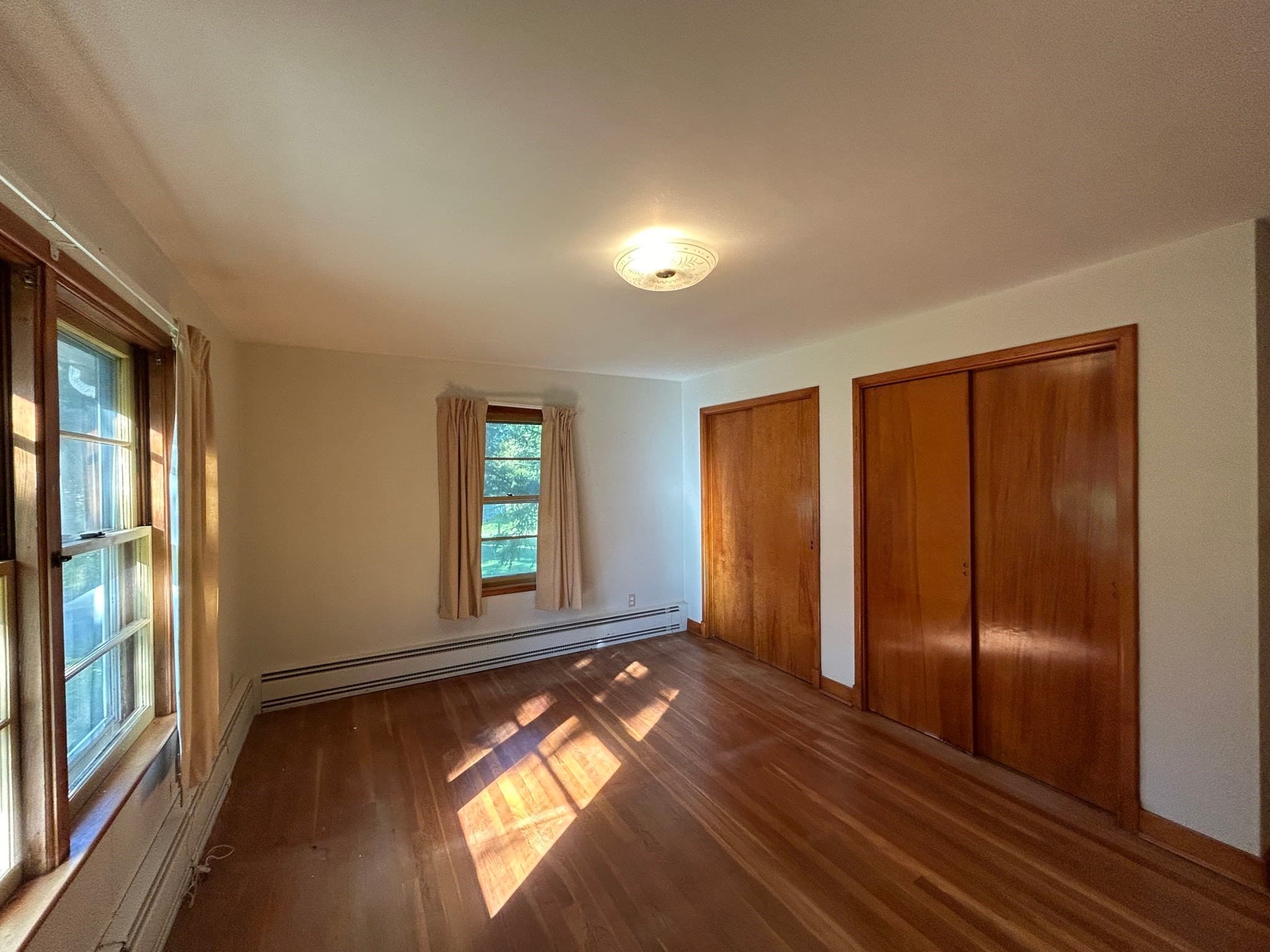 Single Family Residence at 4 Eagle Ln, Paxton MA 01612, photo 7 of 16