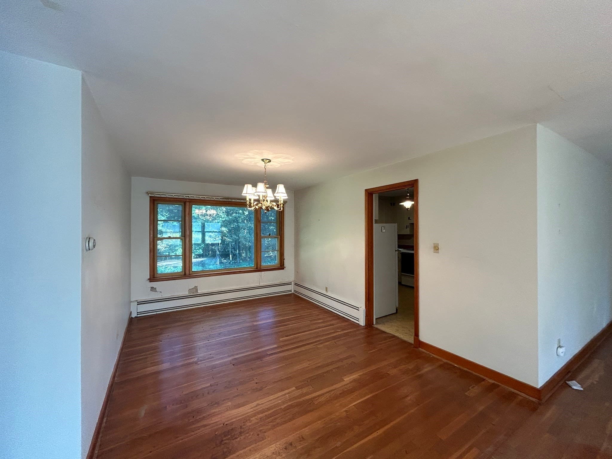 Single Family Residence at 4 Eagle Ln, Paxton MA 01612, photo 5 of 16