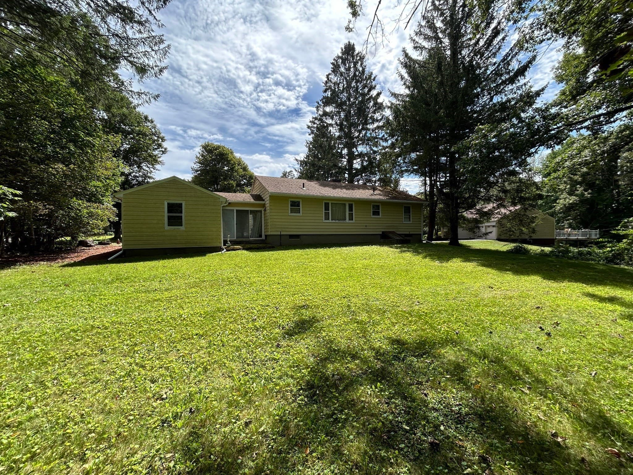 Single Family Residence at 4 Eagle Ln, Paxton MA 01612, photo 14 of 16
