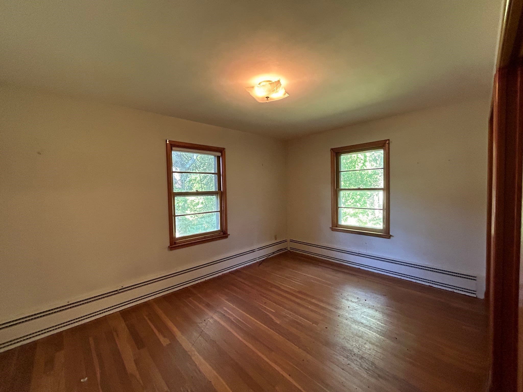 Single Family Residence at 4 Eagle Ln, Paxton MA 01612, photo 8 of 16
