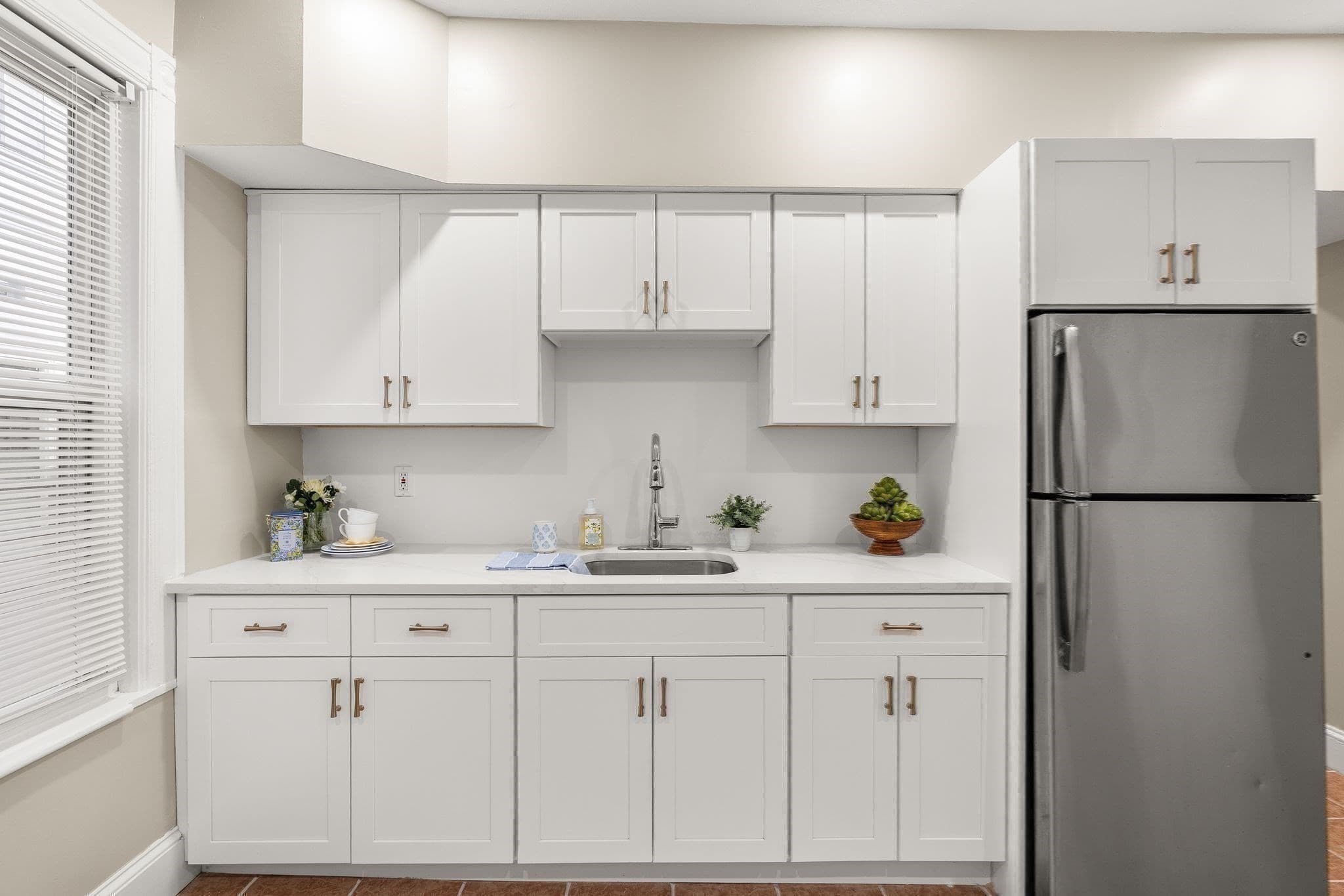 Condominium at 3 Spring Garden Street apt 1, Boston MA 02125, Boston, photo 6 of 27