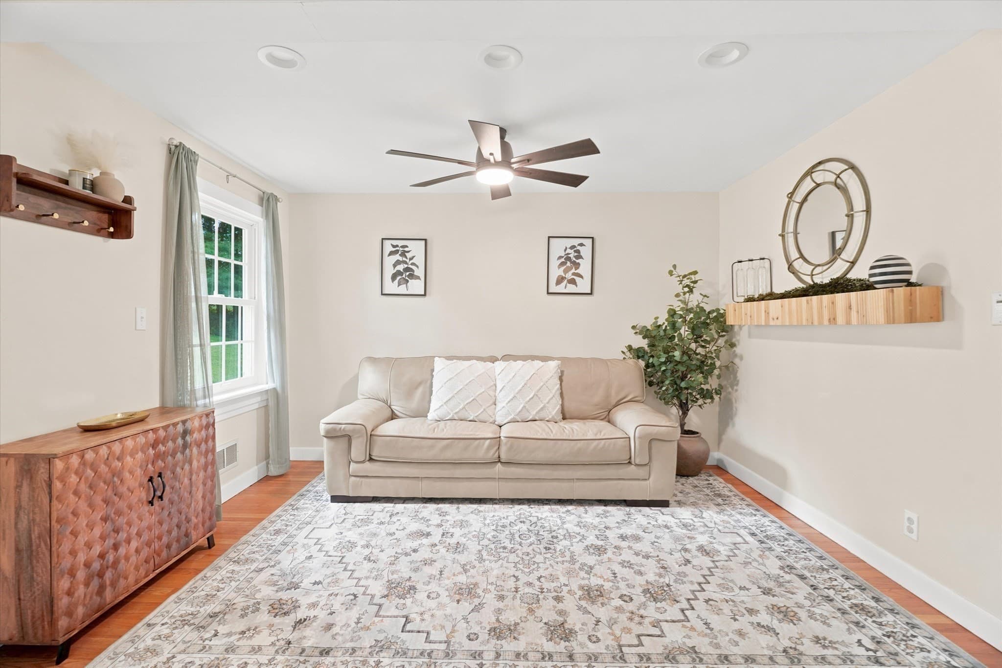 Single Family Residence at 13 Hilltop Dr, Burlington MA 01803, Burlington, photo 12 of 42