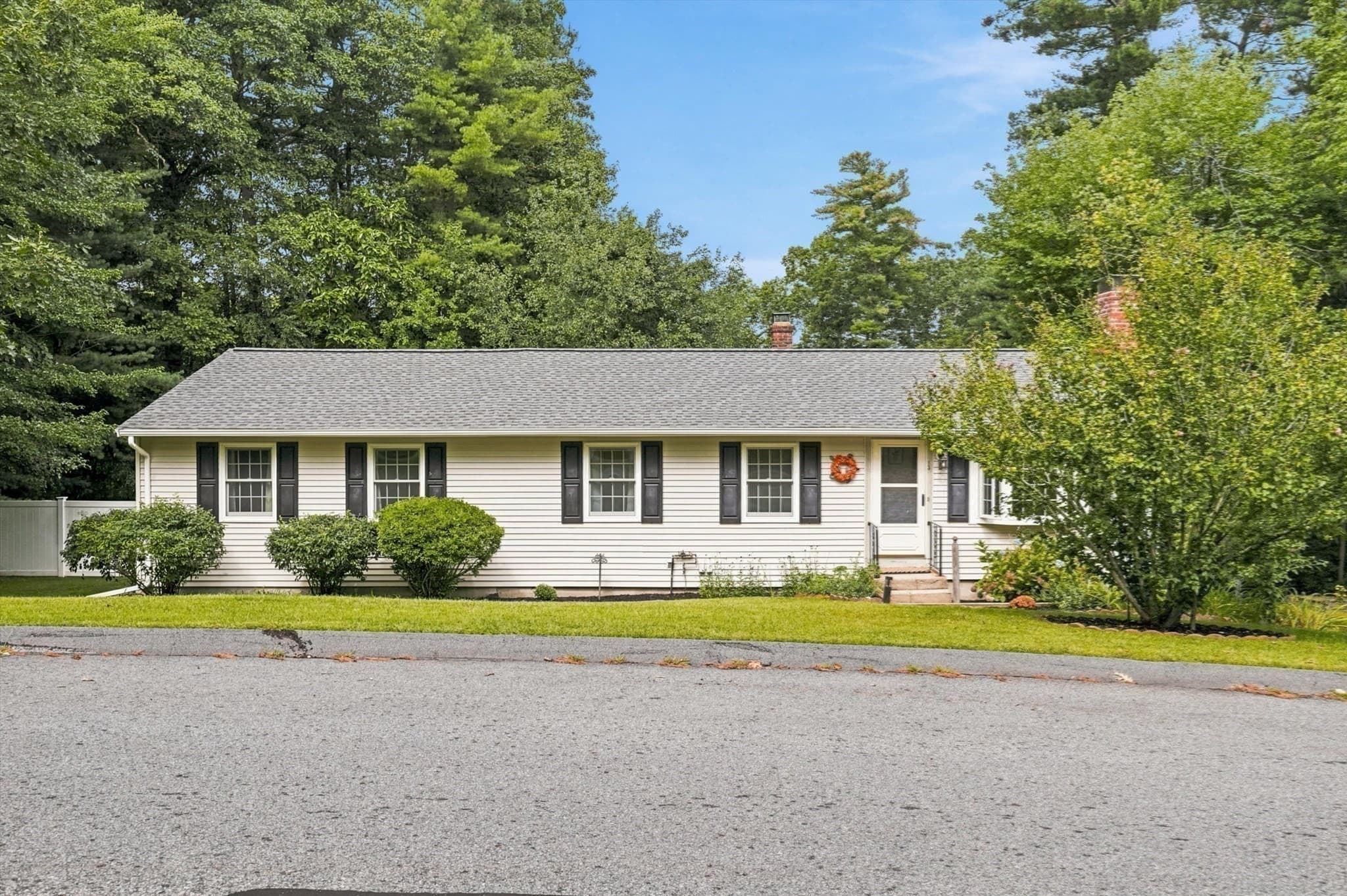 Single Family Residence at 13 Hilltop Dr, Burlington MA 01803, Burlington, photo 36 of 42
