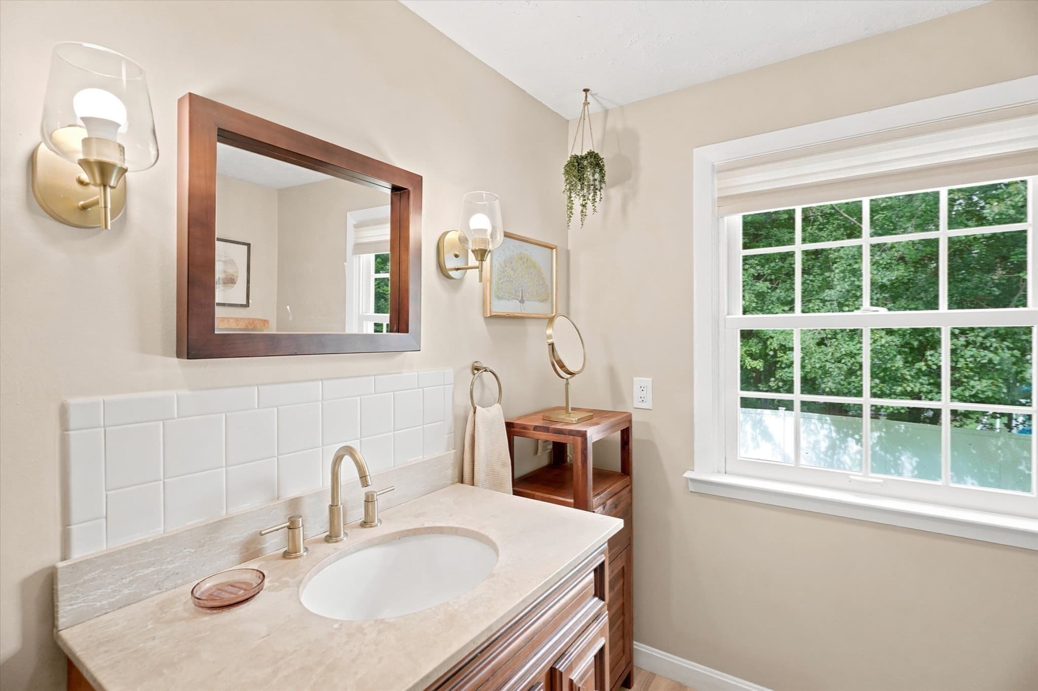 Single Family Residence at 13 Hilltop Dr, Burlington MA 01803, Burlington, photo 20 of 42