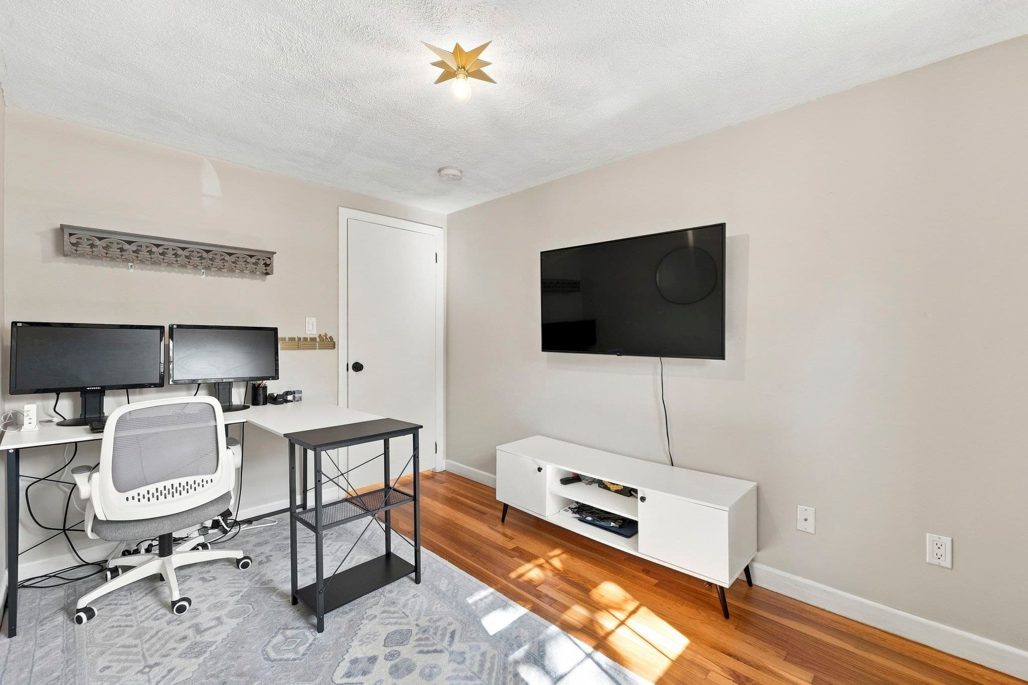 Condominium at 80 Renwick Rd # B, Wakefield MA 01880, Wakefield, photo 13 of 24