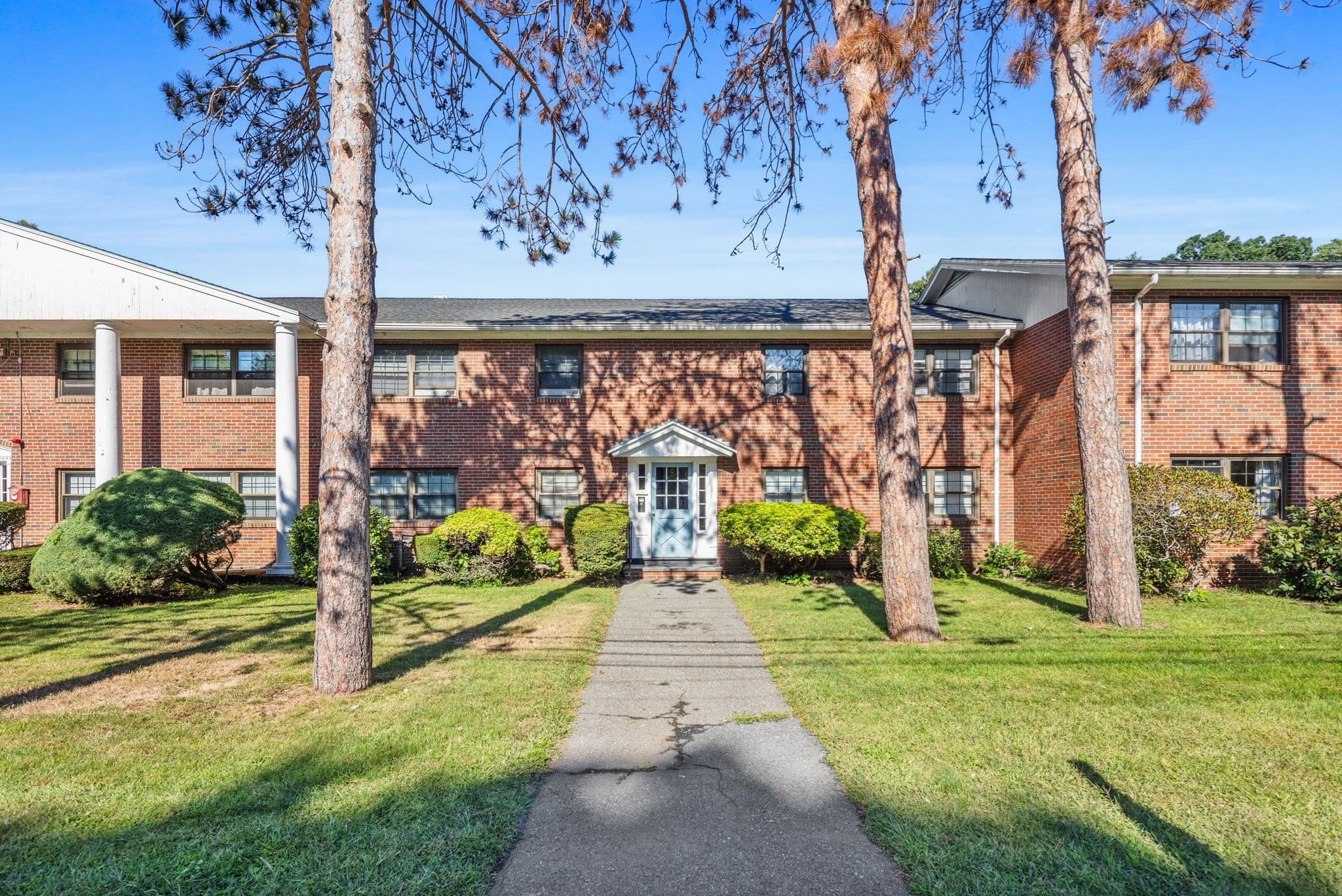 Condominium at 80 Renwick Rd # B, Wakefield MA 01880, Wakefield, photo 17 of 24