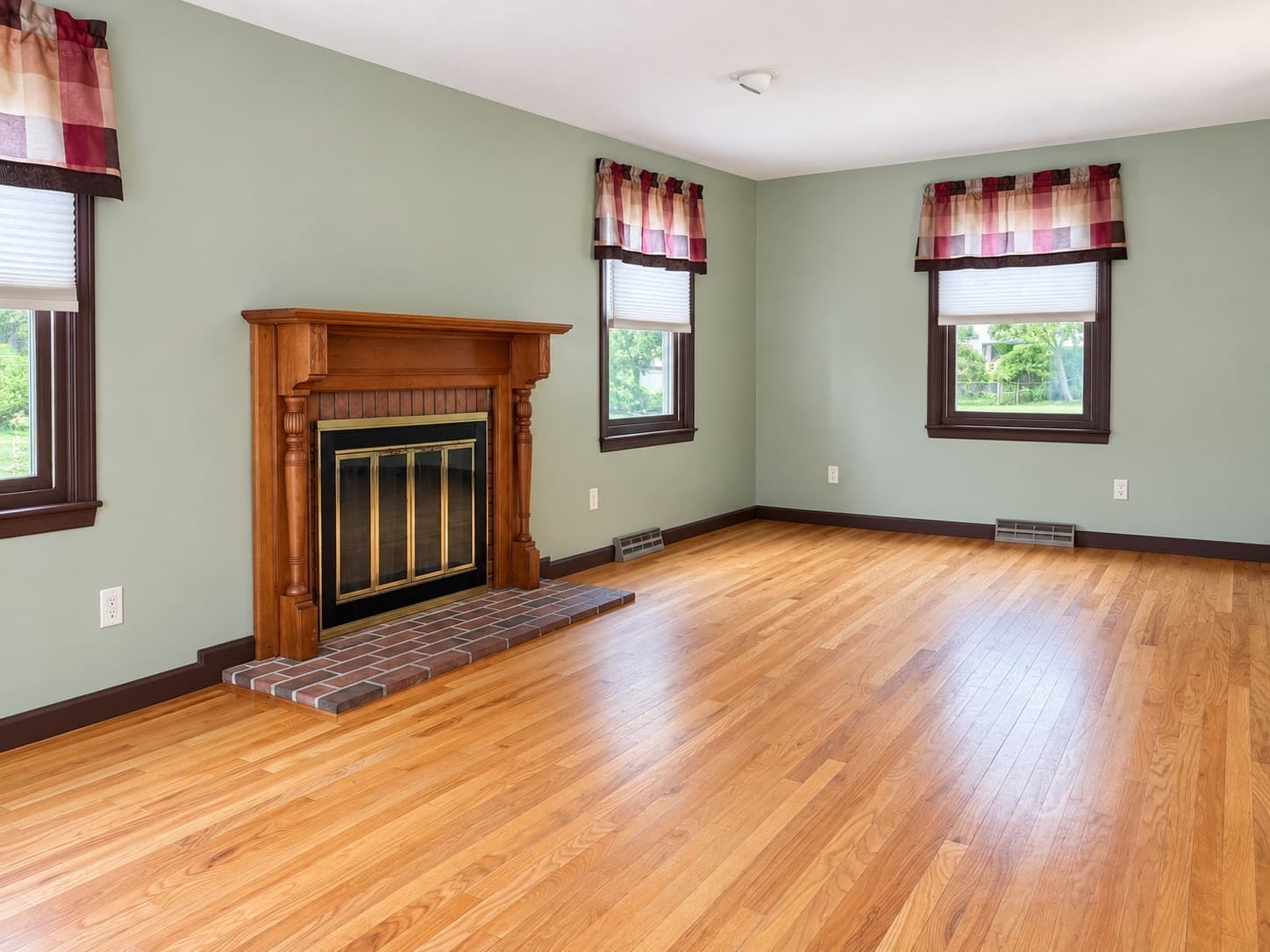 Single Family Residence at 138 Slate Rd, Chicopee MA 01020, Chicopee, photo 5 of 42
