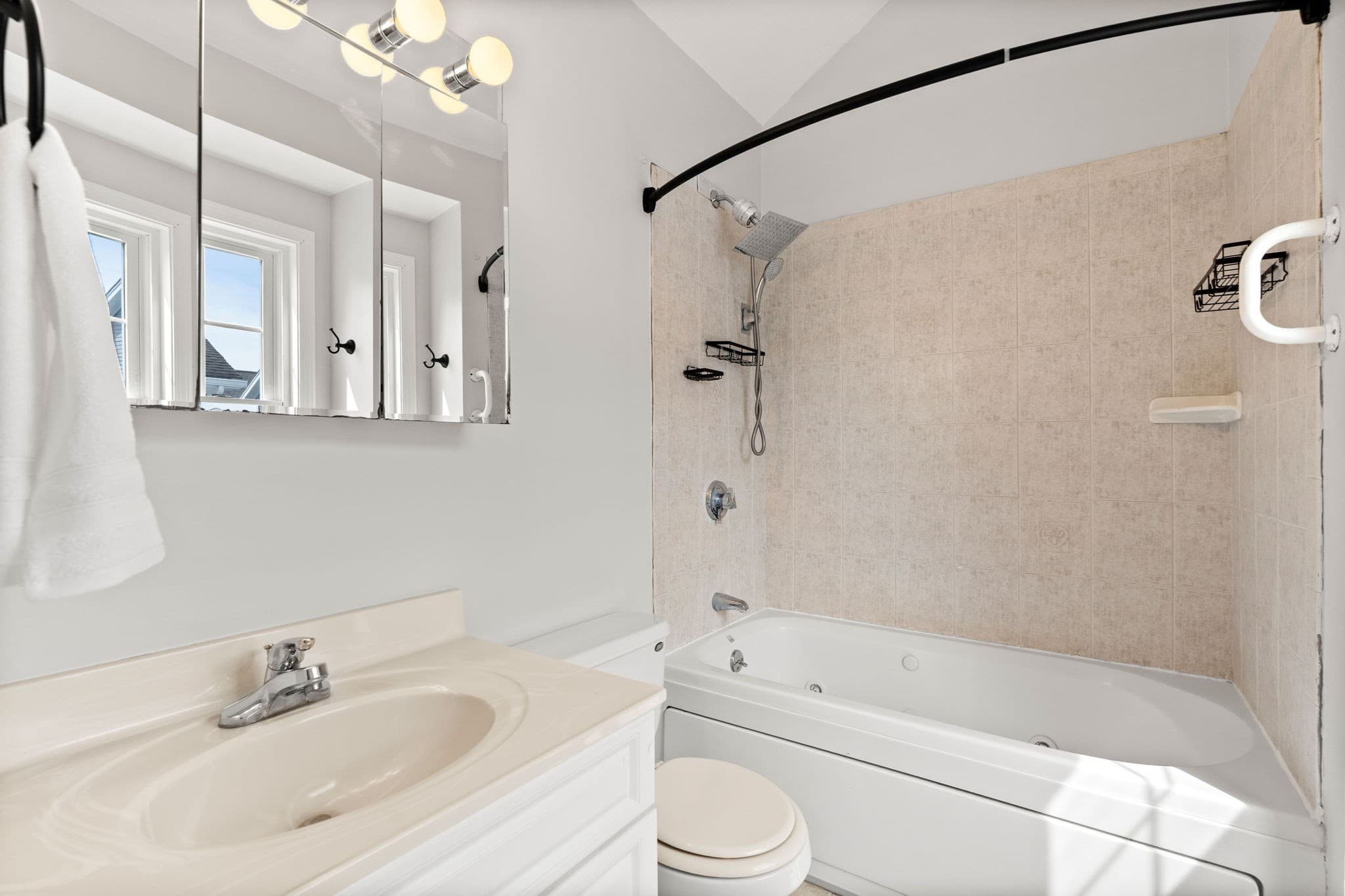 Condominium at 201 Main St # 2, Woburn MA 01801, Woburn, photo 24 of 42