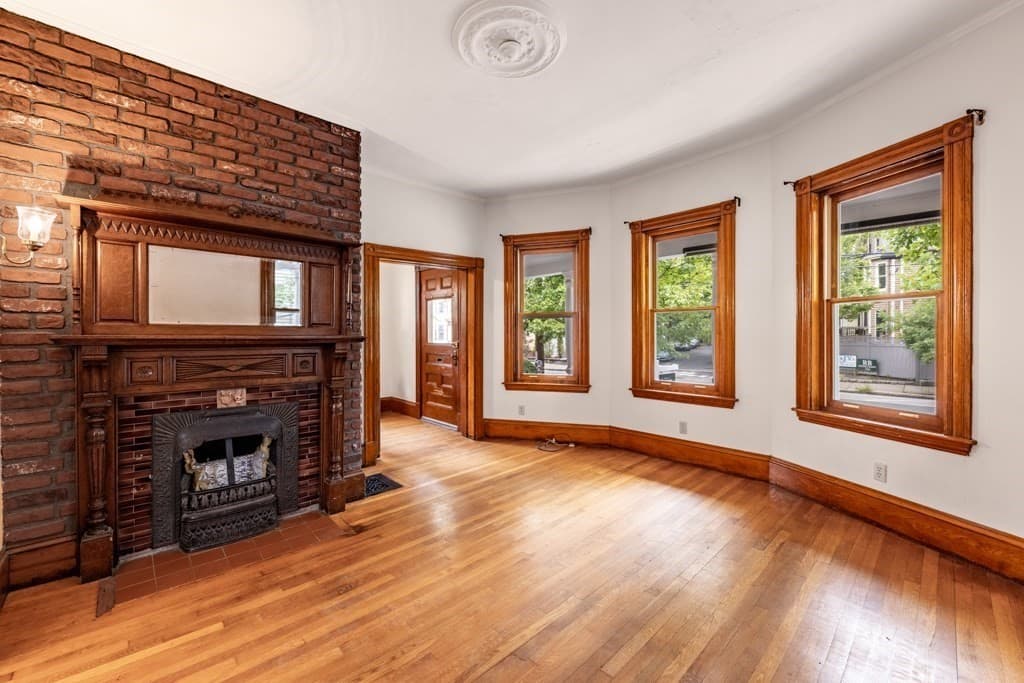 Single Family Residence at 136 Elm Street, Cambridge MA 02140, Cambridge, photo 9 of 30