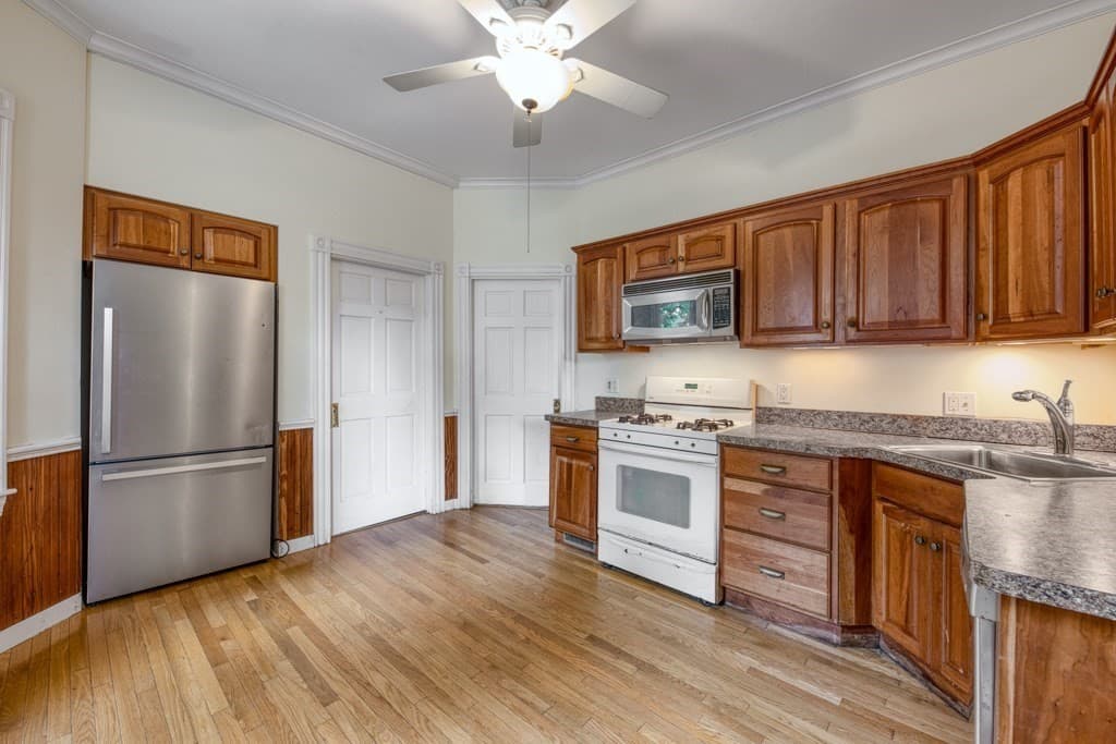 Single Family Residence at 136 Elm Street, Cambridge MA 02140, Cambridge, photo 15 of 30