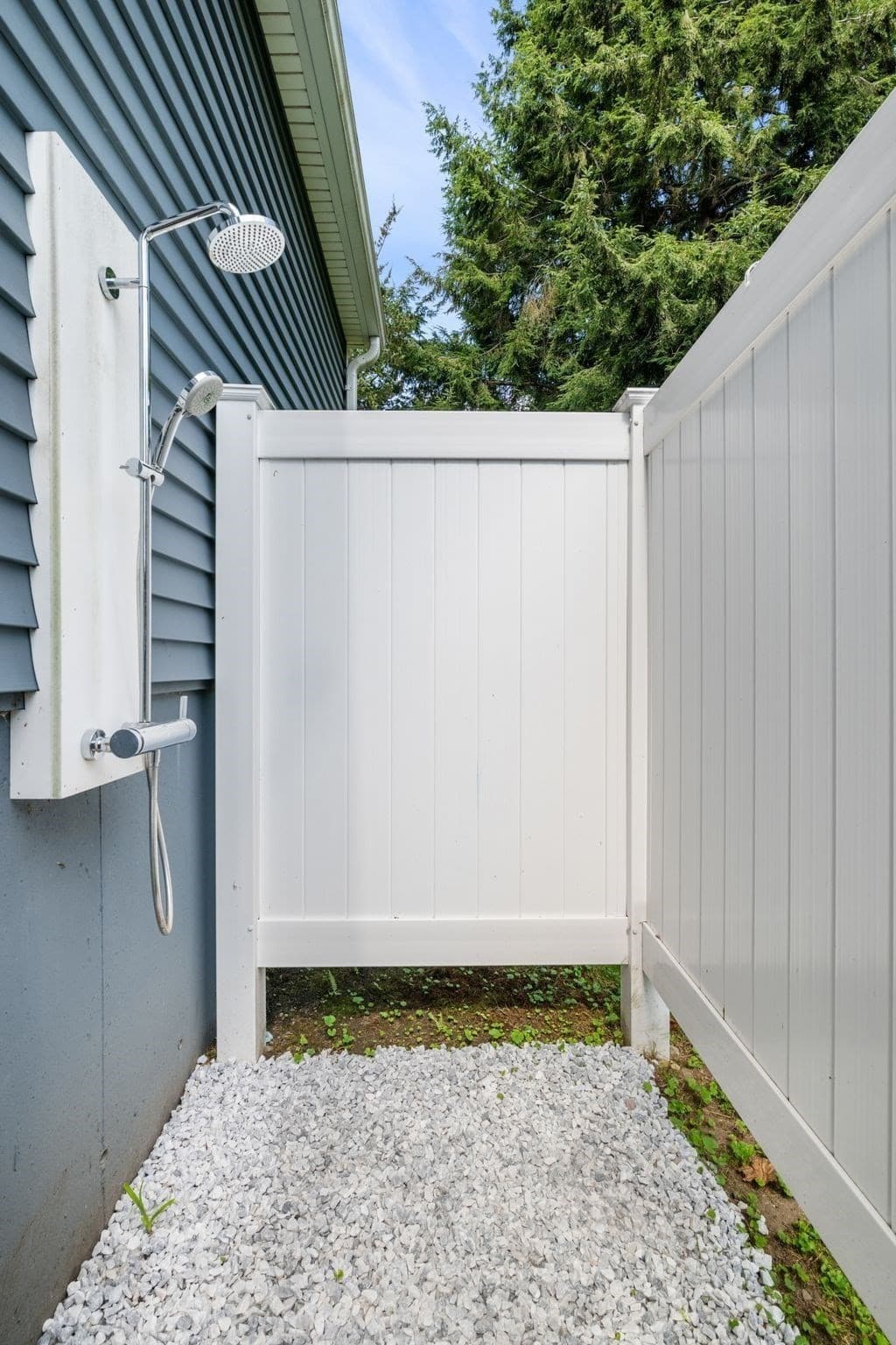 Single Family Residence at 62 Marion Road Ext, Marblehead MA 01945, Marblehead, photo 7 of 36