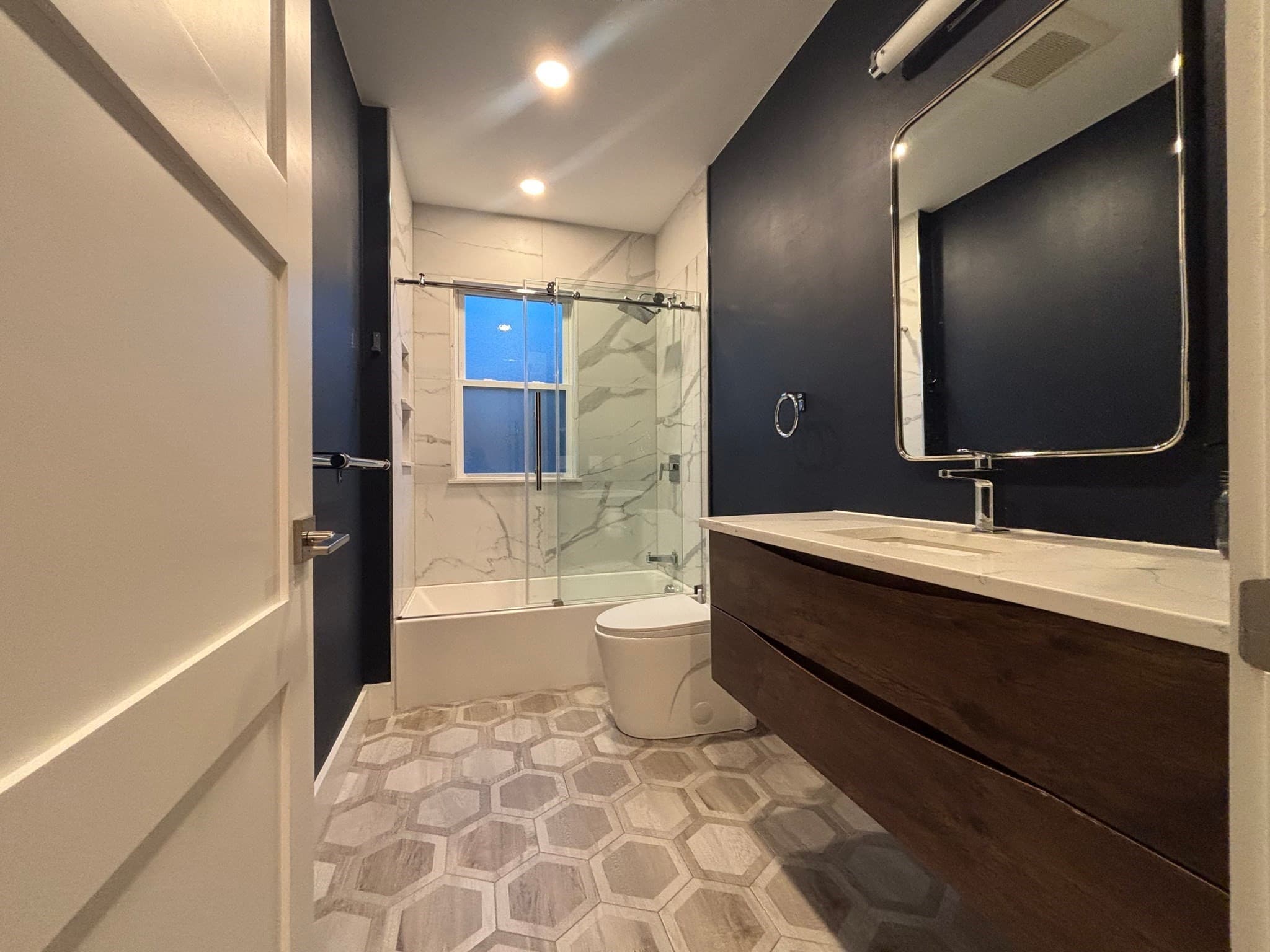 Condominium at 34 Heath St # 3, Somerville MA 02145, Somerville, photo 13 of 37