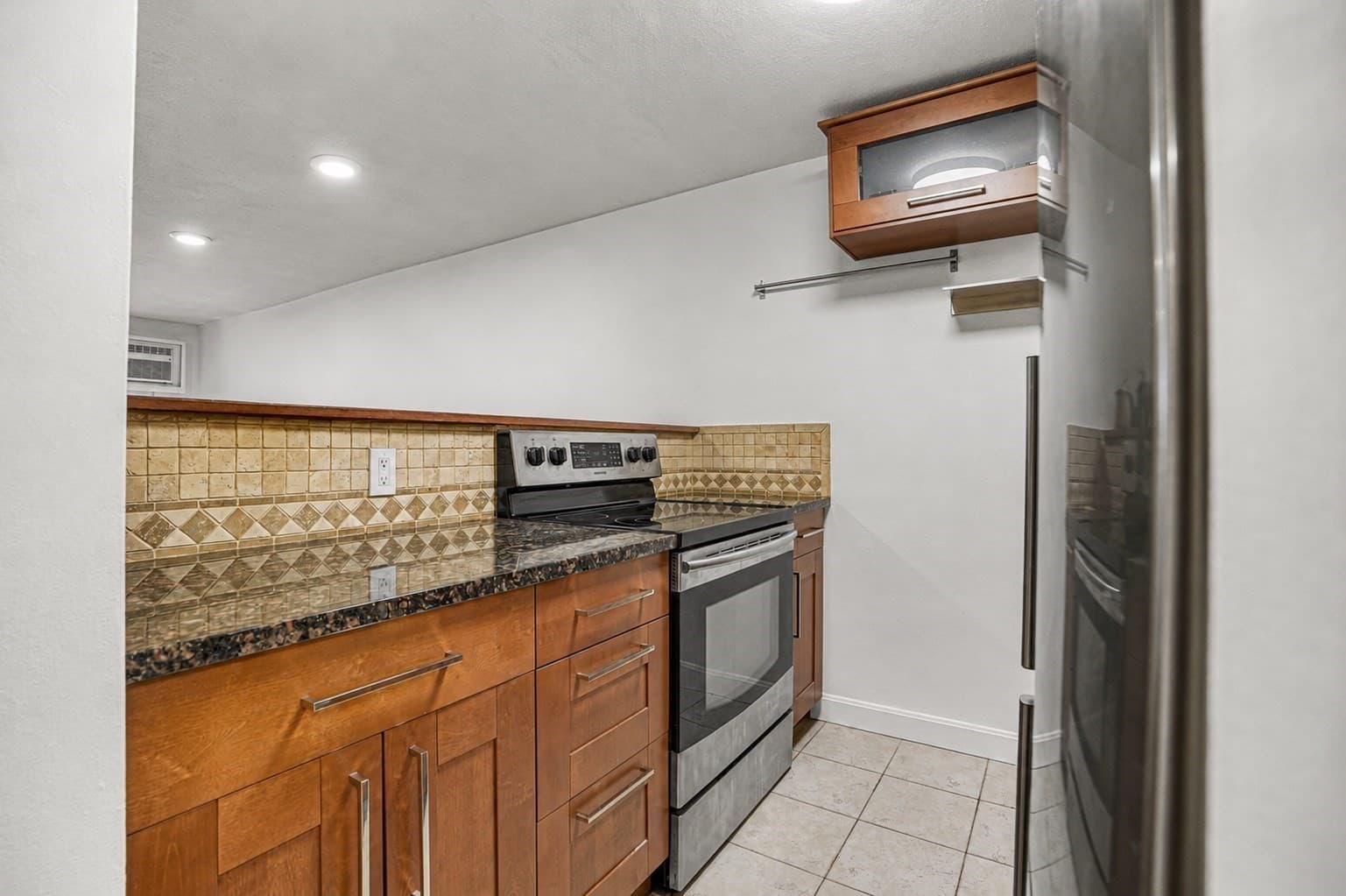 Condominium at 32 Whites Ave. # D13, Watertown MA 02472, Watertown, photo 4 of 13