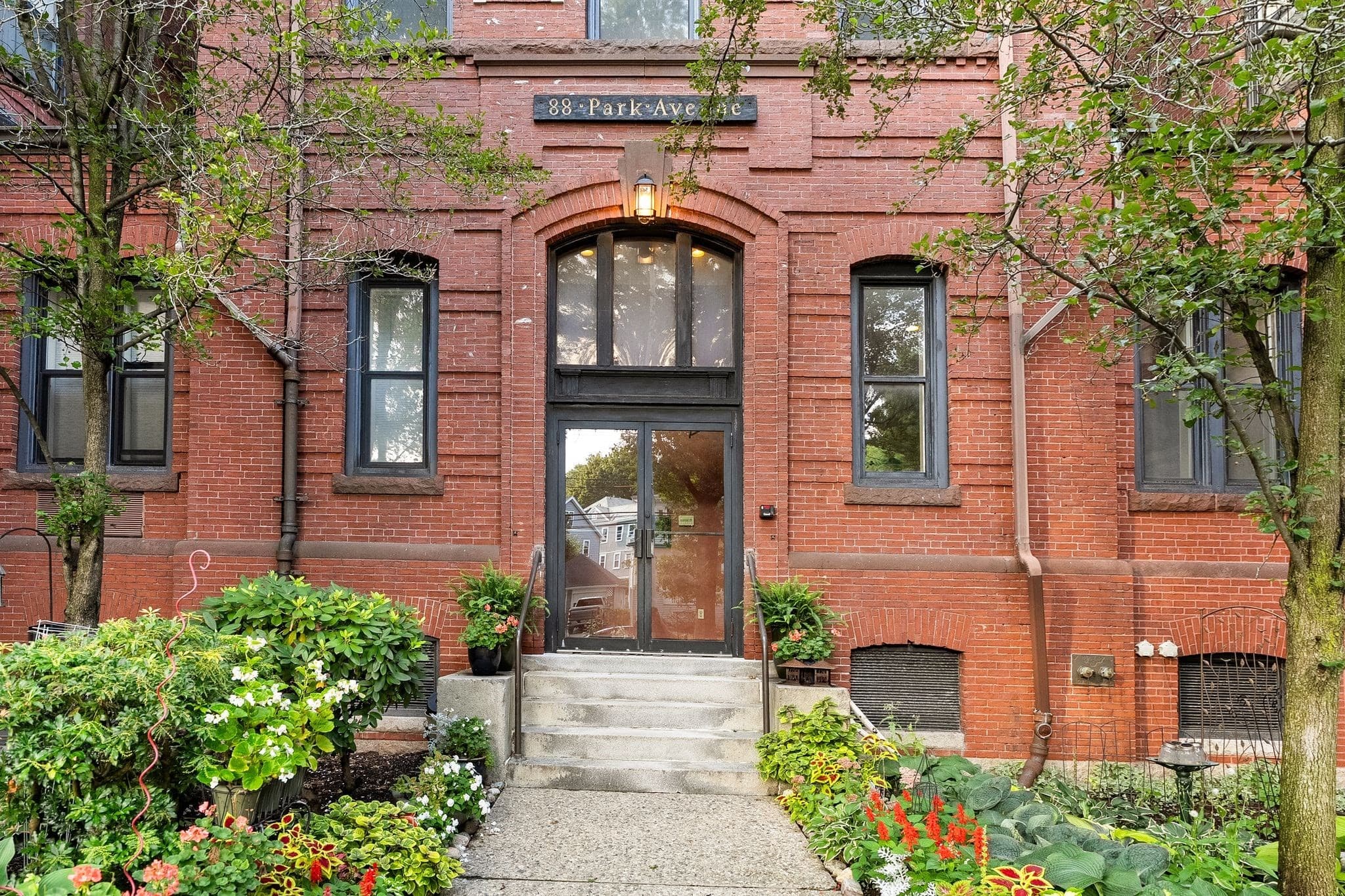 88 Park Ave # 412, Arlington MA 02476