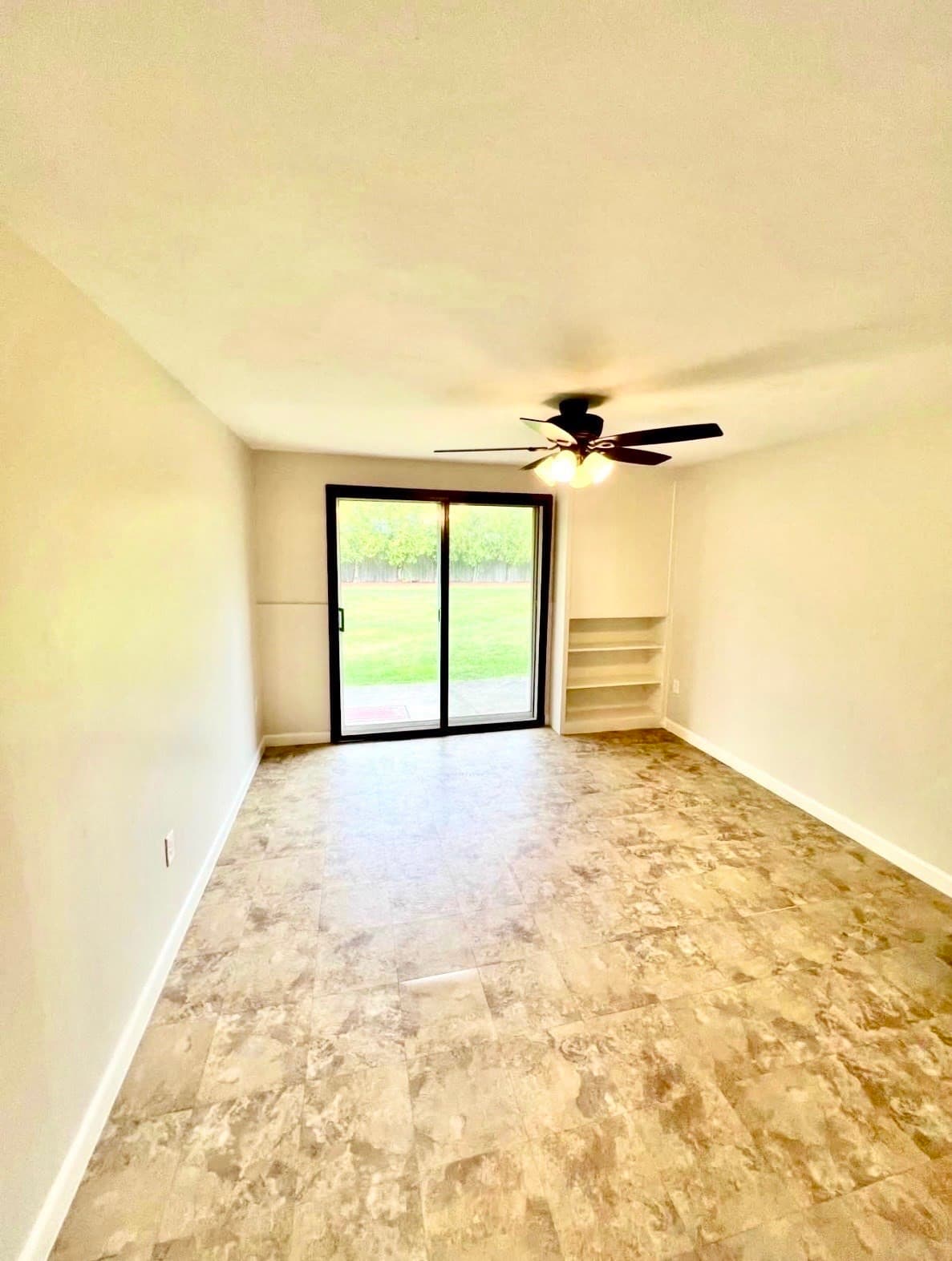 Condominium at 176 Maple Ave # 4, Rutland MA 01543, Rutland, photo 6 of 9