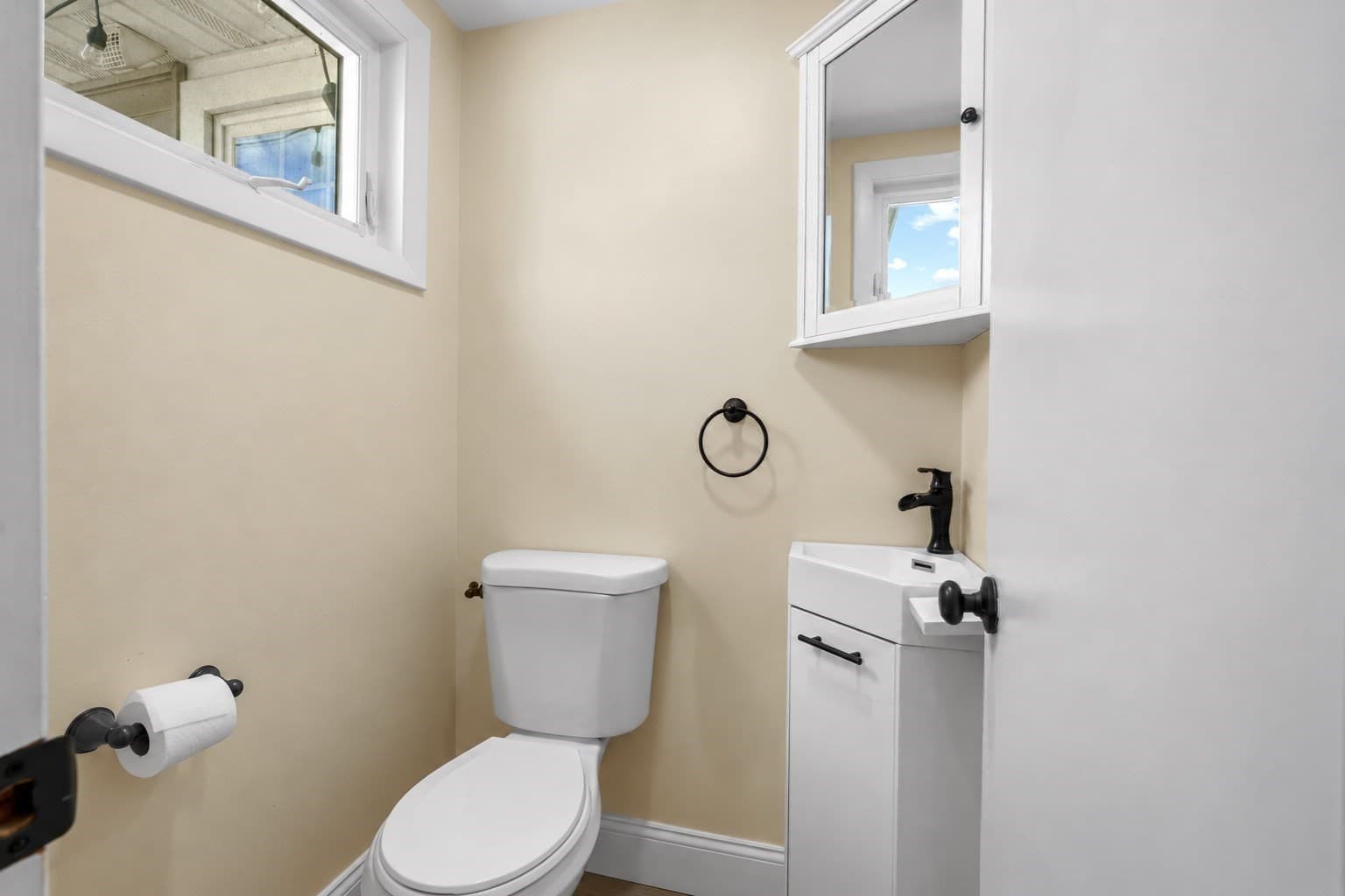 Single Family Residence at 8 Niles Road, Randolph MA 02368, photo 9 of 21