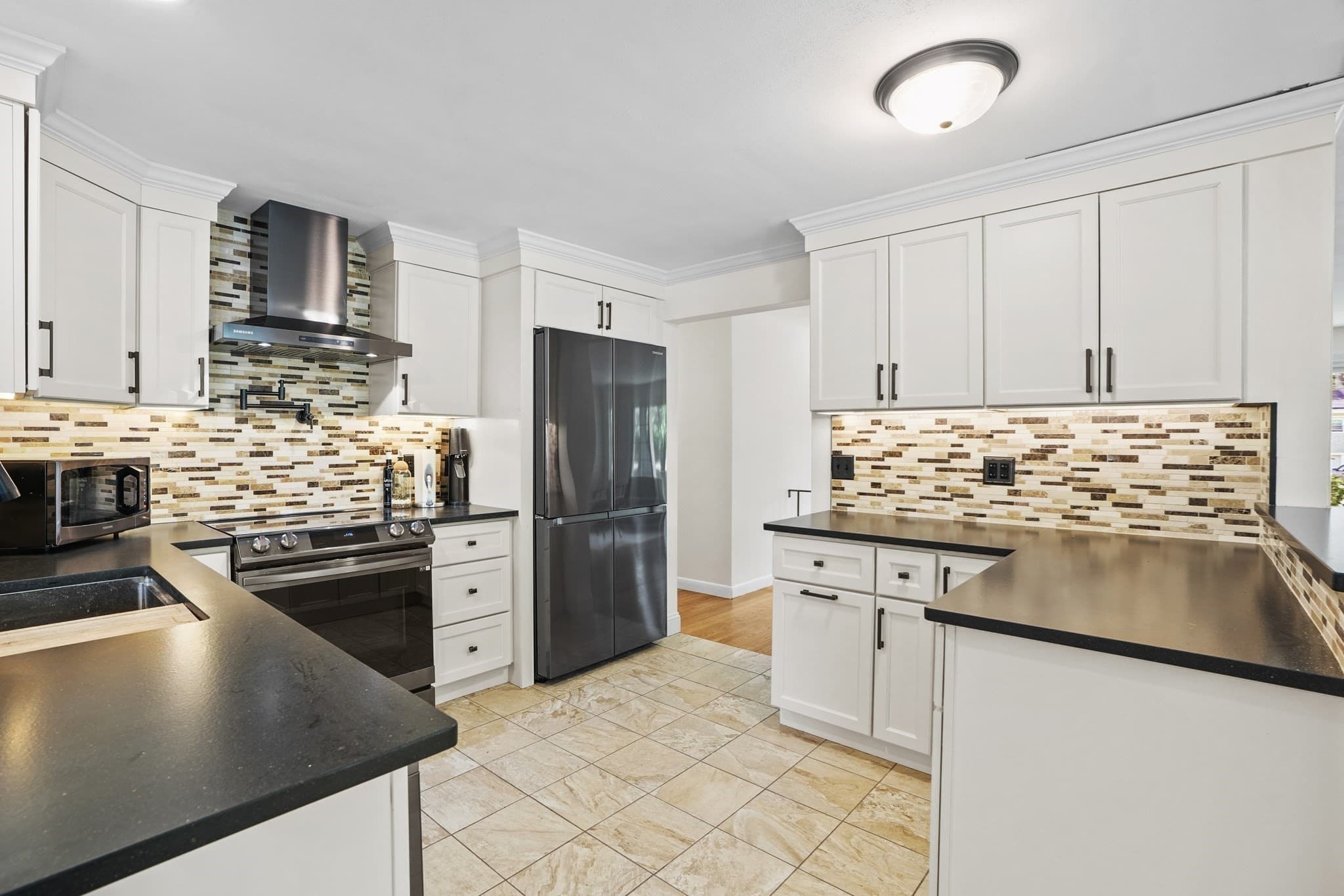 Single Family Residence at 8 Niles Road, Randolph MA 02368, photo 4 of 21