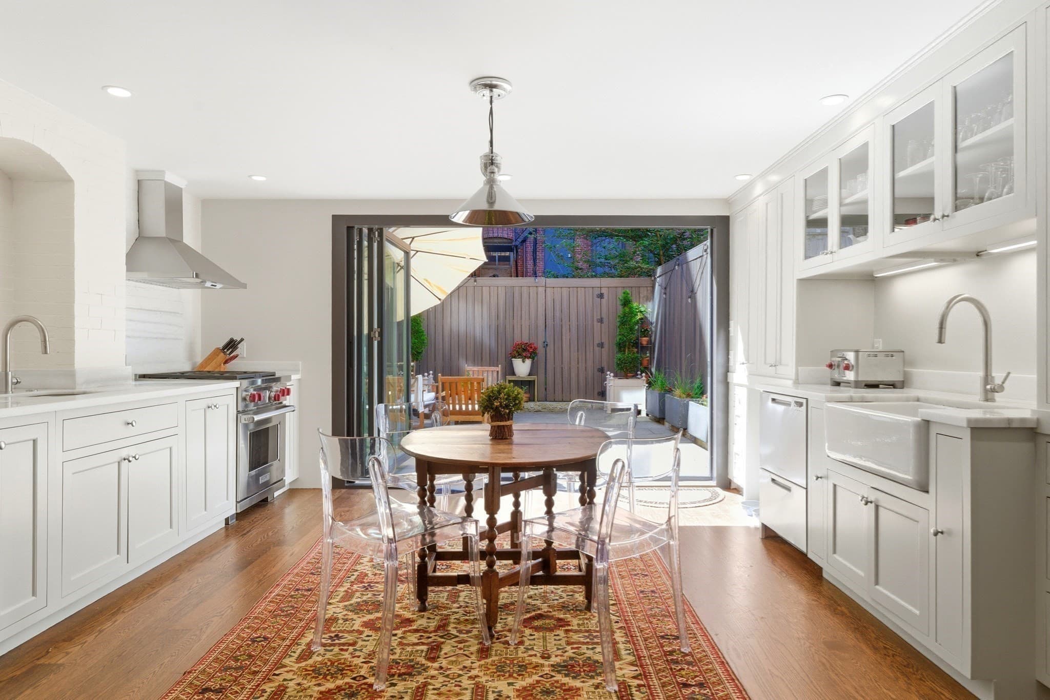 Single Family Residence at 2 Pelham Ter, Boston MA 02118, photo 2 of 33