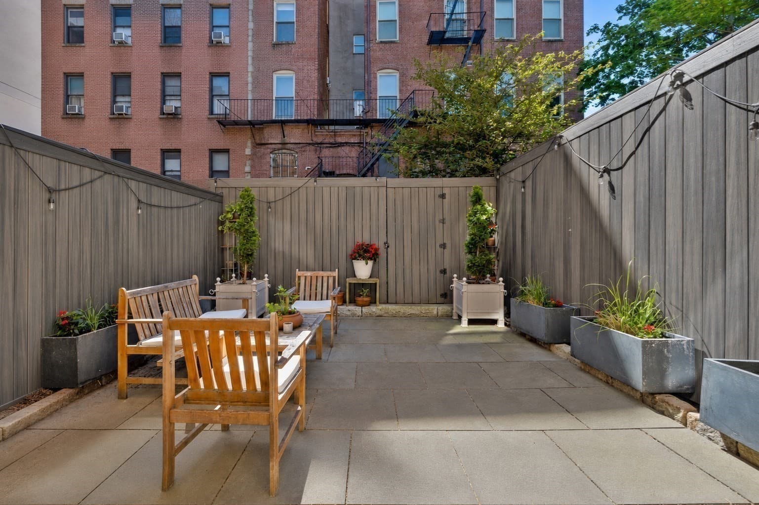 Single Family Residence at 2 Pelham Ter, Boston MA 02118, photo 3 of 33