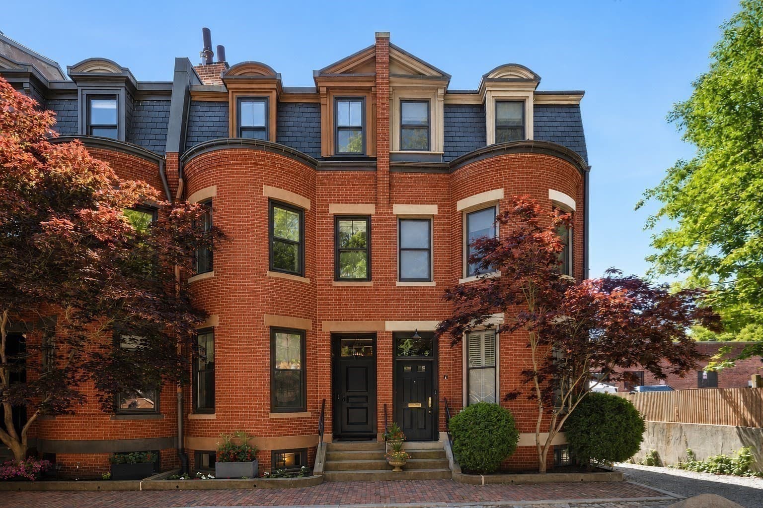 Single Family Residence at 2 Pelham Ter, Boston MA 02118, photo 31 of 33