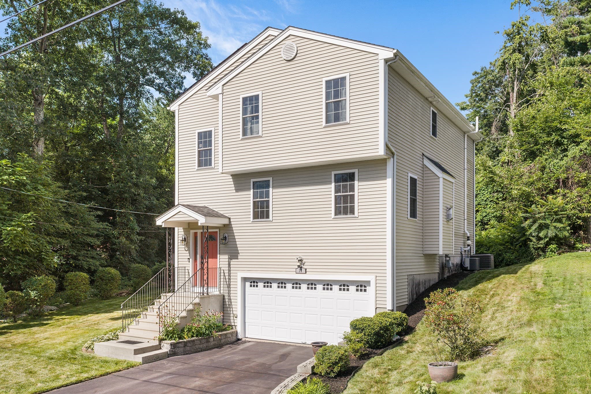 Single Family Residence at 10 Egan Ave, Worcester MA 01604, Worcester, photo 2 of 38